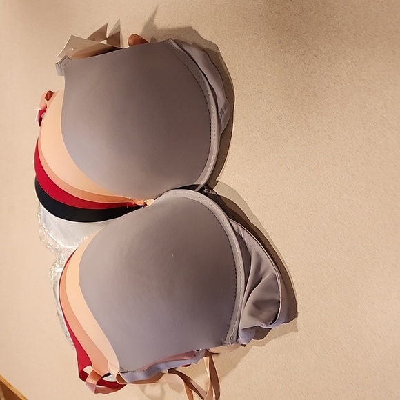 Bras/Reposhing - Picture 2 of 4